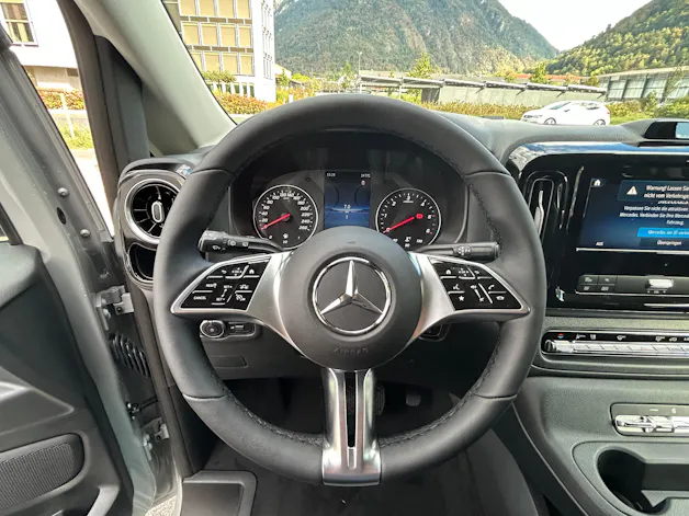 MERCEDES-BENZ Vito 116 CDI Lang Tourer 9G-Tronic 4M Pro