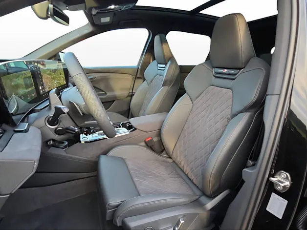 AUDI Q6 e-tron quattro