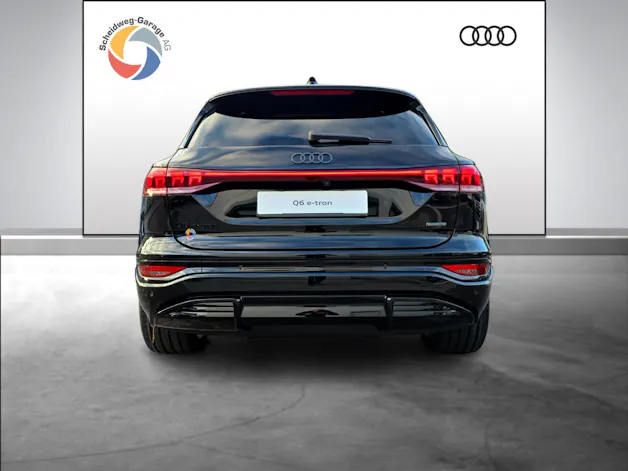 AUDI Q6 e-tron quattro