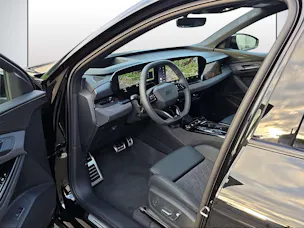 AUDI Q6 e-tron quattro