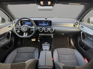 MERCEDES-BENZ A 220 AMG Line 4matic
