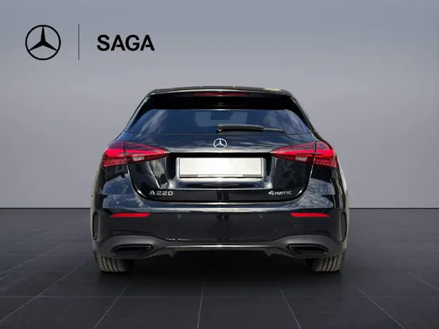 MERCEDES-BENZ A 220 AMG Line 4matic
