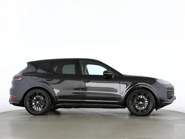 PORSCHE Cayenne E-Hybrid Black Edition