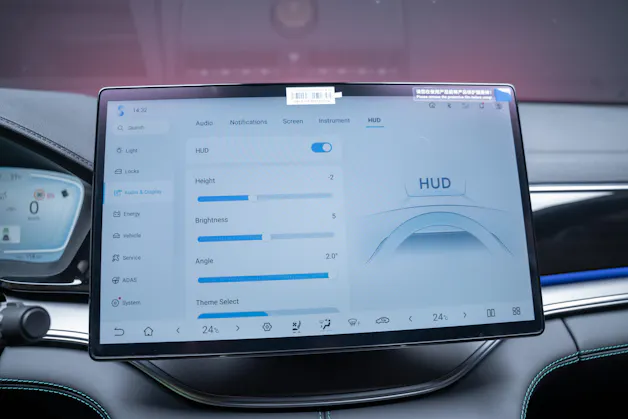 BYD Seal U DM-i Design AWD Seal U DM-i Design AWD / Panorama / Head-Up Display / 360 Kamera