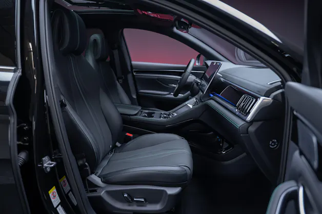 BYD Seal U DM-i Design AWD Seal U DM-i Design AWD / Panorama / Head-Up Display / 360 Kamera
