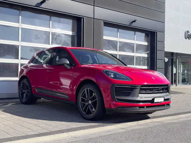 PORSCHE Macan T