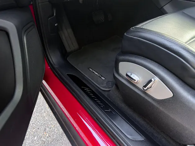 PORSCHE Macan T