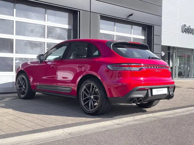 PORSCHE Macan T