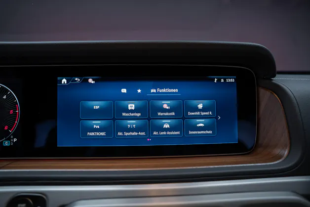 MERCEDES-BENZ G 450 d AMG Line / Burmester / Schiebedach / 360° Kamera