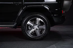 MERCEDES-BENZ G 450 d AMG Line / Burmester / Schiebedach / 360° Kamera