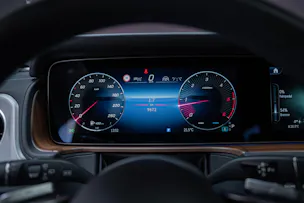 MERCEDES-BENZ G 450 d AMG Line / Burmester / Schiebedach / 360° Kamera