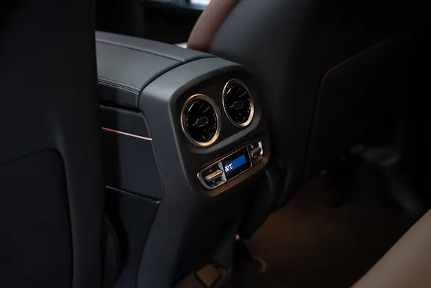 MERCEDES-BENZ G 450 d AMG Line / Burmester / Schiebedach / 360° Kamera