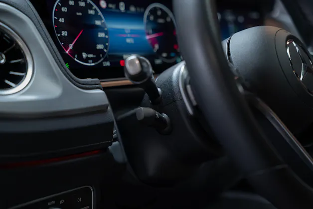 MERCEDES-BENZ G 450 d AMG Line / Burmester / Schiebedach / 360° Kamera