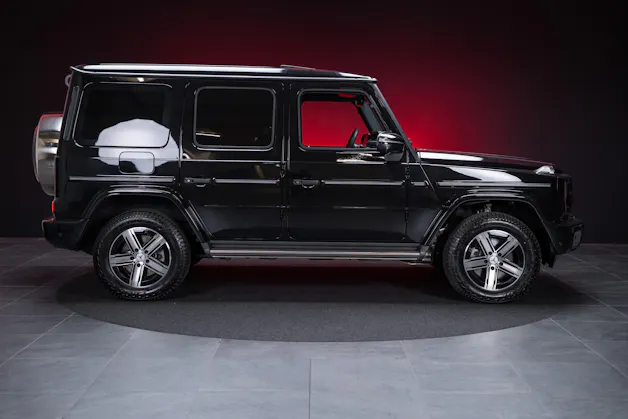 MERCEDES-BENZ G 450 d AMG Line / Burmester / Schiebedach / 360° Kamera