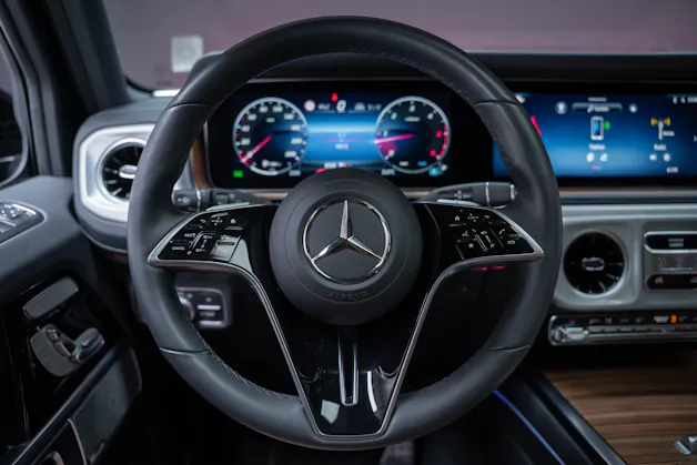 MERCEDES-BENZ G 450 d AMG Line / Burmester / Schiebedach / 360° Kamera