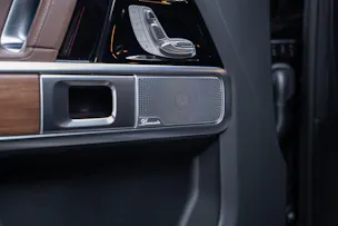 MERCEDES-BENZ G 450 d AMG Line / Burmester / Schiebedach / 360° Kamera