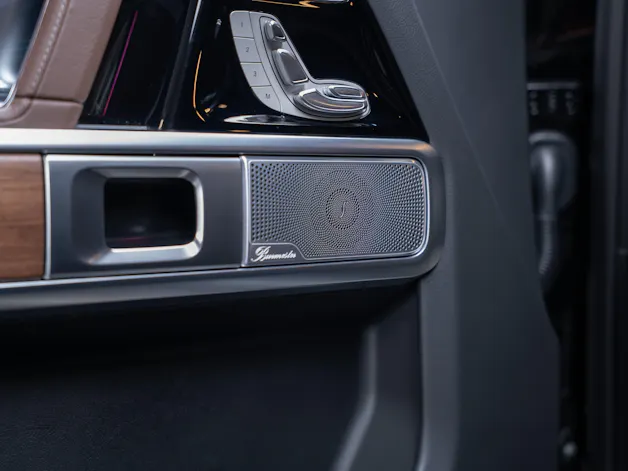 MERCEDES-BENZ G 450 d AMG Line / Burmester / Schiebedach / 360° Kamera