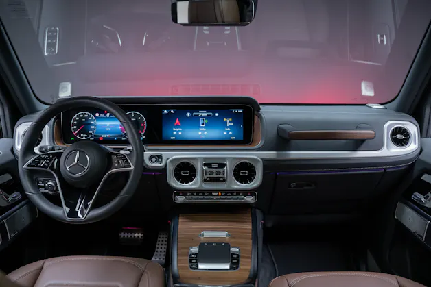 MERCEDES-BENZ G 450 d AMG Line / Burmester / Schiebedach / 360° Kamera
