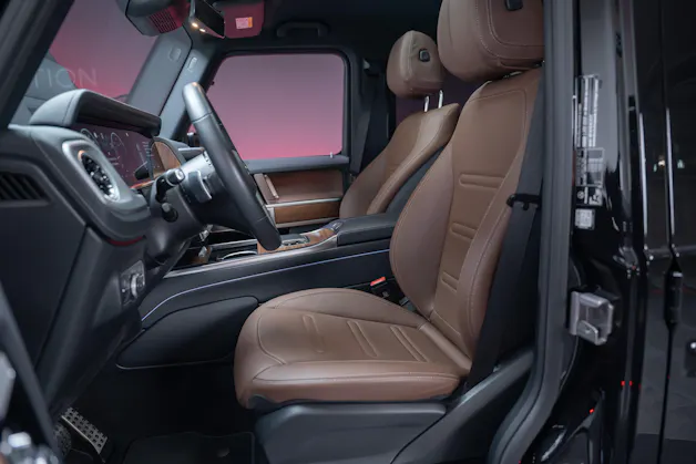 MERCEDES-BENZ G 450 d AMG Line / Burmester / Schiebedach / 360° Kamera