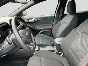 FORD Focus 1.0 Ecoboost ST-Line Automat
