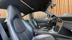 PORSCHE 911 CARRERA 4S PDK BLACK l 385 PS