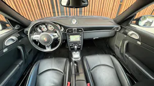 PORSCHE 911 CARRERA 4S PDK BLACK l 385 PS