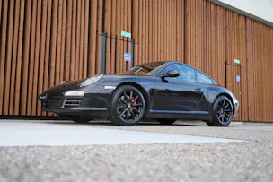 PORSCHE 911 CARRERA 4S PDK BLACK l 385 PS