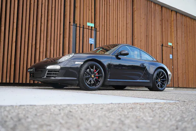 PORSCHE 911 CARRERA 4S PDK BLACK l 385 PS