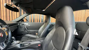 PORSCHE 911 CARRERA 4S PDK BLACK l 385 PS