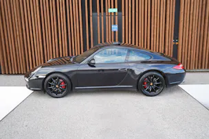 PORSCHE 911 CARRERA 4S PDK BLACK l 385 PS