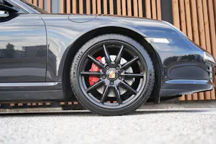PORSCHE 911 CARRERA 4S PDK BLACK l 385 PS