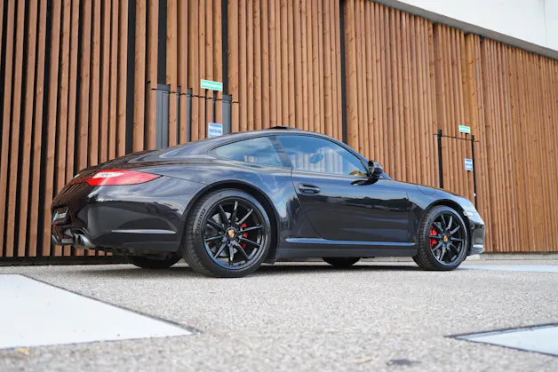 PORSCHE 911 CARRERA 4S PDK BLACK l 385 PS
