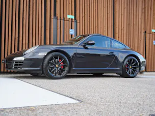 PORSCHE 911 CARRERA 4S PDK BLACK l 385 PS