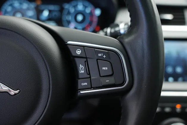 Jaguar E-Pace 2.0d D150 S AWD Automatik