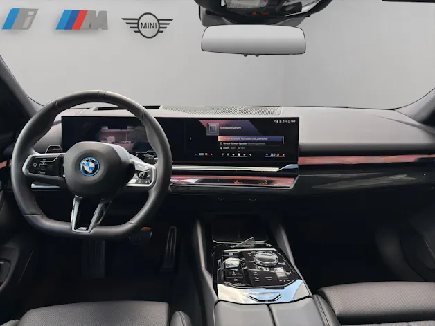 BMW 530e xDrive Touring M Sport Pro Steptronic