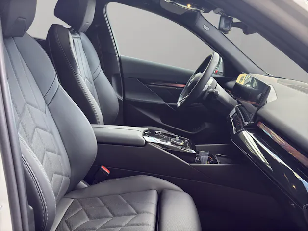 BMW 530e xDrive Touring M Sport Pro Steptronic