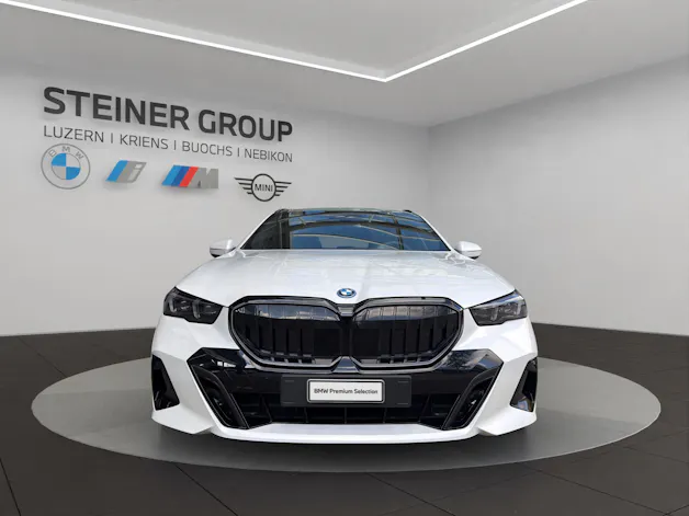 BMW 530e xDrive Touring M Sport Pro Steptronic