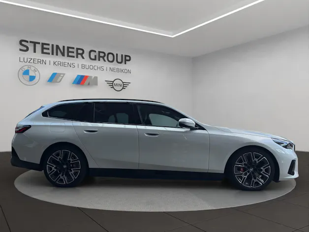 BMW 530e xDrive Touring M Sport Pro Steptronic