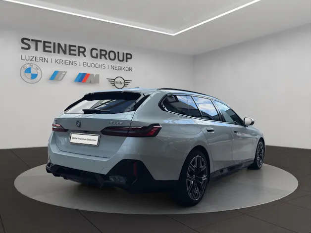 BMW 530e xDrive Touring M Sport Pro Steptronic