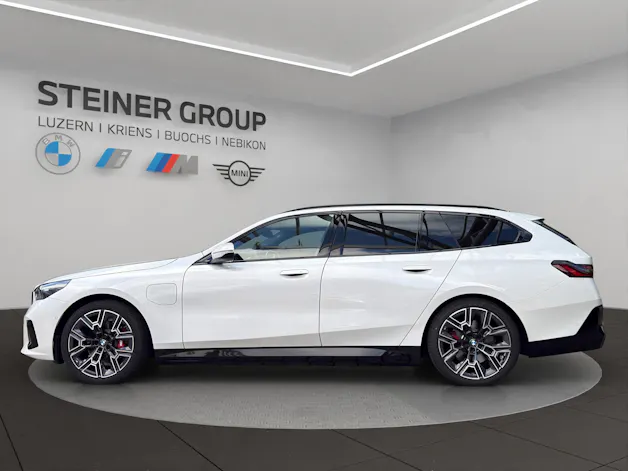 BMW 530e xDrive Touring M Sport Pro Steptronic