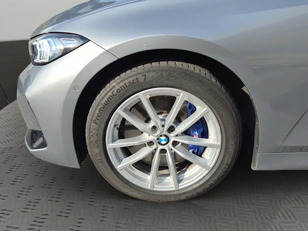 BMW 320d xDrive 48V Touring Steptronic M Sport