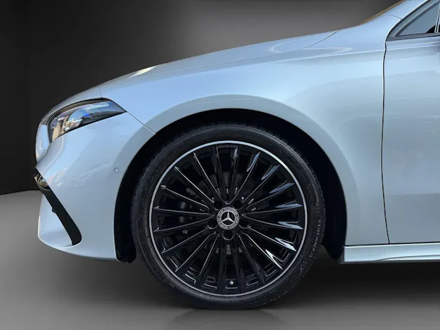 MERCEDES-BENZ A 180 AMG Line 7G-DCT Sedan