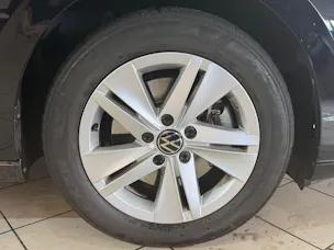 VW Golf 2.0 TDI Life DSG 4Motion