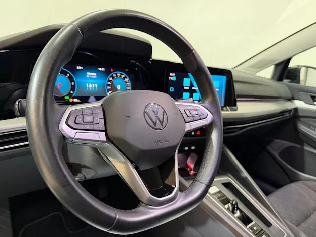 VW Golf 2.0 TDI Life DSG 4Motion