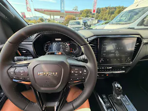ISUZU CrewCab Nitro Sport 2.2 DMS AT 4x4