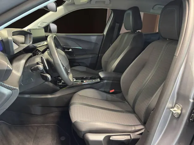 PEUGEOT 2008 1.2 PureTech Allure Pack EAT8