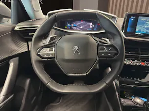 PEUGEOT 2008 1.2 PureTech Allure Pack EAT8