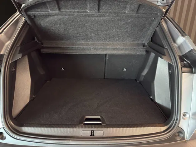 PEUGEOT 2008 1.2 PureTech Allure Pack EAT8