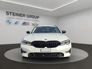 BMW 330d xDrive Touring Steptronic Sport Line