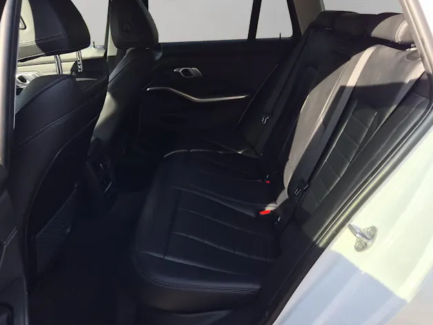 BMW 330d xDrive Touring Steptronic Sport Line